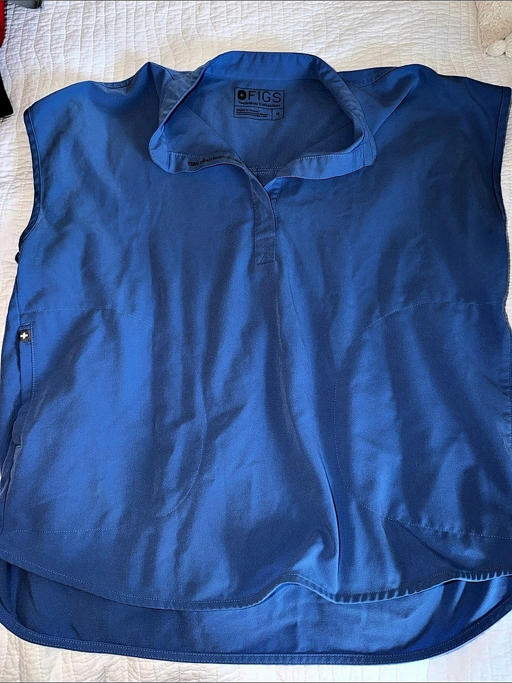 FIGS Rafaela Oversized Scrub Top Blue Women's Medium Like New
